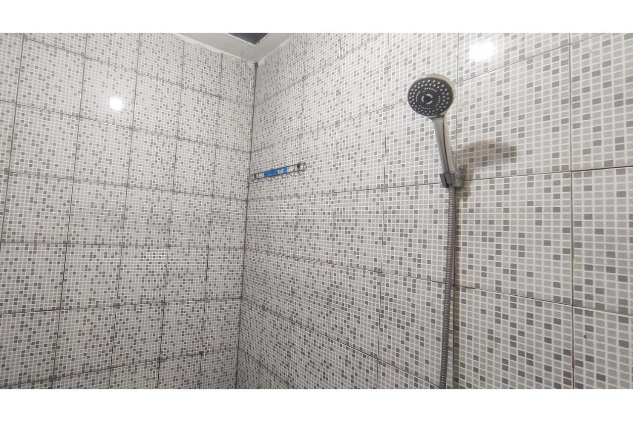 Hotel Koolkost Near Rs Graha Kedoya Dżakarta Zewnętrze zdjęcie